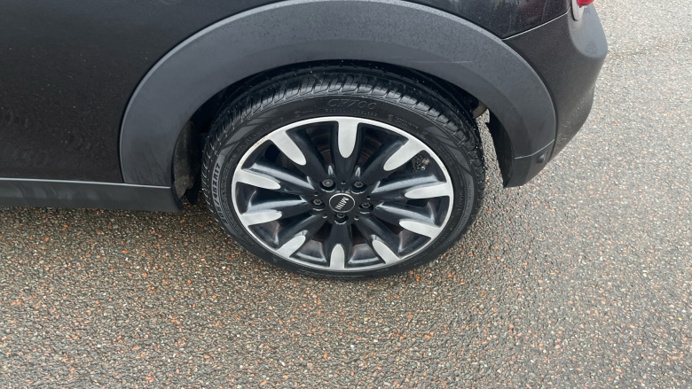 MINI Hatchback 2.0 Cooper S Exclusive II 3dr Auto Petrol Hatchback